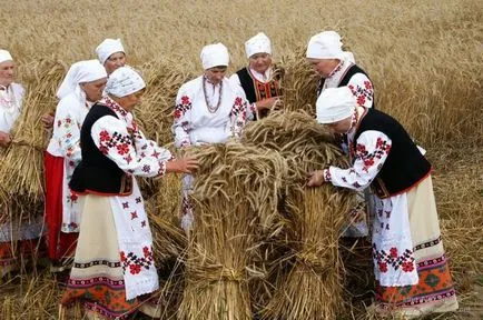 Ceremonii, tradițiile și semne ale sărbătorii Kazan de vară, zazhinki, zatusim!