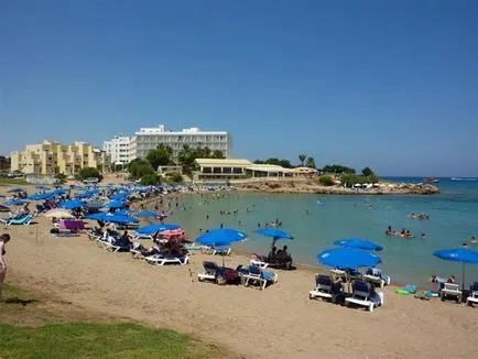 Paralimni - tájékoztatás a központban és a látványosságok