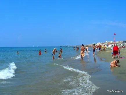 Călătoria de la Roma, la plajă, în Lido di Ostia