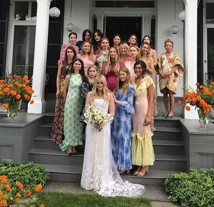 Bridesmaids Мери-Кейт и Eshli Олсен на сватба в стила на Boho (снимка)