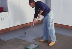 Боядисване бетонен под грунд, лечение и отстраняване на прах