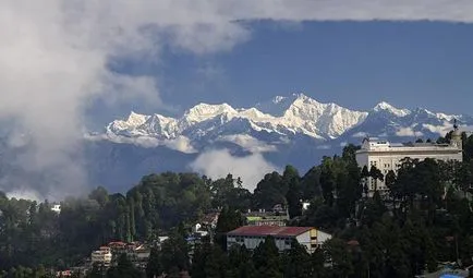 Călătorie spre Himalaya, în mai 12 sau 18 de zile în India