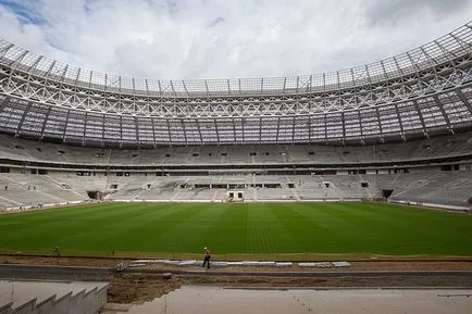 Raportarea din construcția stadionului „Luzhniki“ fotografie