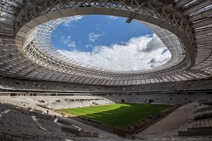 Raportarea din construcția stadionului „Luzhniki“ fotografie
