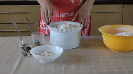 Cukorpasztát fedezésére torta recept lépésről lépésre fotó-video