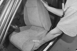 Demontarea și montarea scaunelor din față - - scaun automobile Lada (WHA) - manual de reparații și