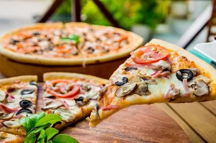 Vékony tésztájú pizza tészta recept élesztő nélkül, különböző lehetőségek