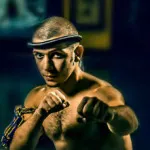 Könyök Muay Thai és az ellenük való védekezés