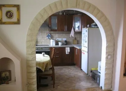 Arcul între bucătărie și camera de zi sau hol gips carton, cum de a decora o ușă în proiectarea