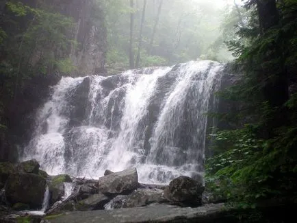 Benevskaya (elomovskie) cascade, site-ul dedicat călătorii și turism