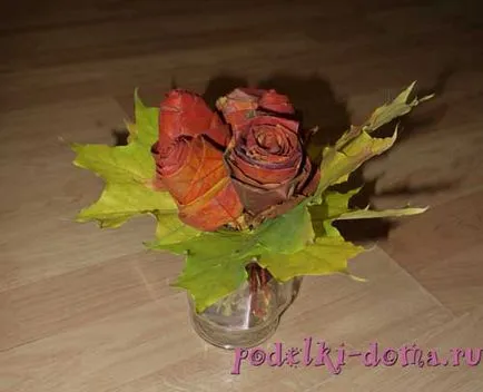 Flori din frunze de arțar trandafiri, o cutie de idei și ateliere