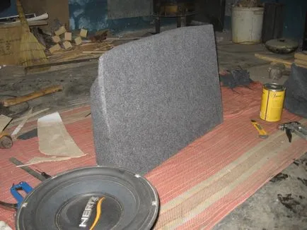 Asigurați-o carcasă „stealth“ subwoofer în aripa - pasionații de automobile Daewoo Nubira