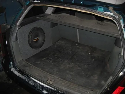 Asigurați-o carcasă „stealth“ subwoofer în aripa - pasionații de automobile Daewoo Nubira