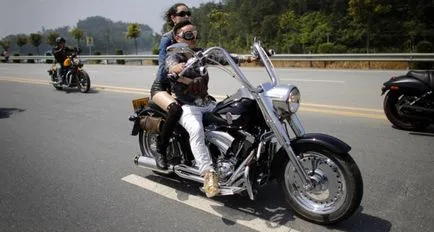 Ő lovagol egy motorkerékpár - mindent a Moto