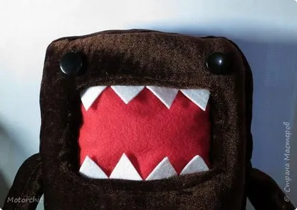 model Domo Kun cu propriile sale mâini