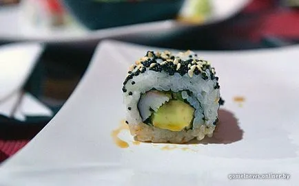 Experimentul a fost un adevărat sushi japonez gustat reale Gomel - Noutăți în imagini