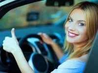 Gépjárművezető-oktató kiabál rám, hogy mit kell csinálni, Nők Klubja