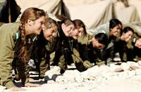 Ce fel de fete sunt în armata israeliană, și de ce sunt ele atât de reticenți în a servi