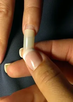 Как да се изгради акрил за нокти