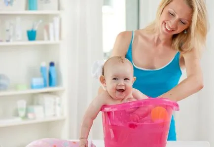 Как да се къпе бебето, ако бебето алергии