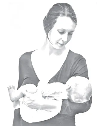 Как да носите новородено ръцете, деца и родители