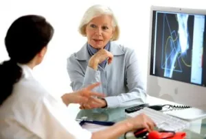 Как е остеопороза при жени - причината на заболяването често се счупва как да разпознават остеопороза в