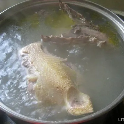 Főzni egy egyszerű csirke tészta leves, expertoza