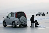 Hogyan viselkednek a jég emlékeztető gyalogosok számára - a magyar sajtó