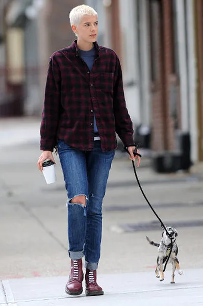 Kedvenc kutyafajták legdivatosabb csillagok Hollywoodban, Amanda Seyfried