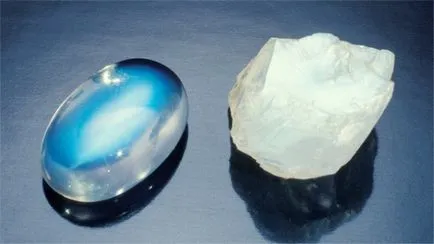 proprietăți magice Moonstone (adular)