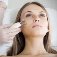 tratament facial microcurrent pentru intinerirea pielii