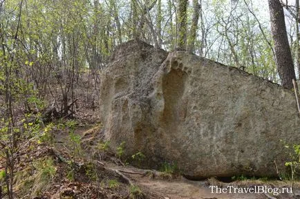 Преглед на водопад elamovsky (Benevskaya) и паркови дракони (chistovodnoe), Приморски край,