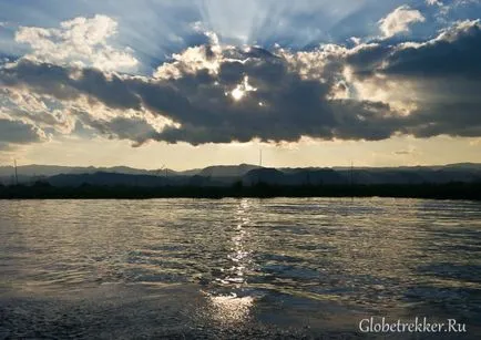 Lacul Inle de flori de lotus și mătase Mânăstirea sărituri pisici călătoresc cum să te că