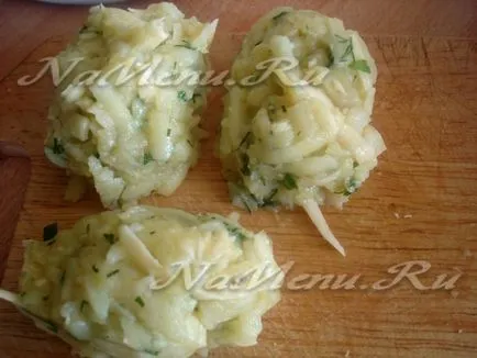 Зеленчукови банички с тиквички и картофи със сирене