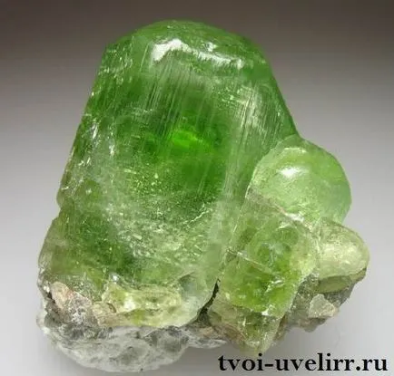 piatra de peridot