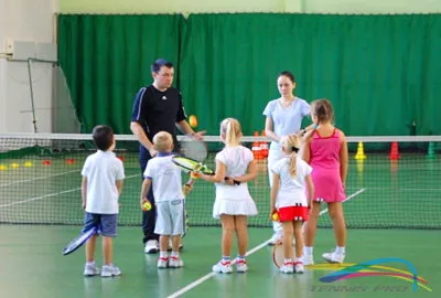 Principii de formare de tenis