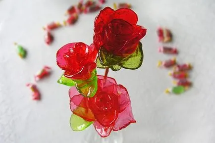 Рози от бонбони със собствените си ръце, новинарски портал vtemu на - винаги полезна информация
