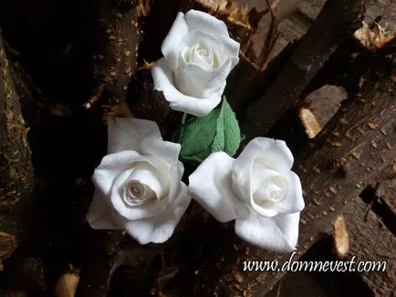 Рози от полимерна глина за сватбен букет, булки къща