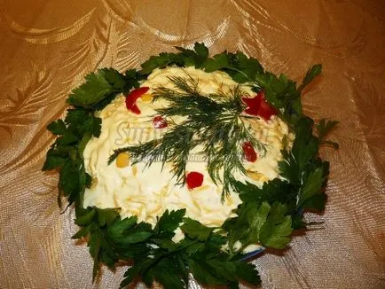 Salata „festive“, cu carne de pui și ananas