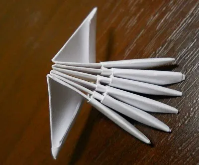 Hogyan készítsünk egy hattyú ki a papír változata az egyszerű origami fotókkal és videó