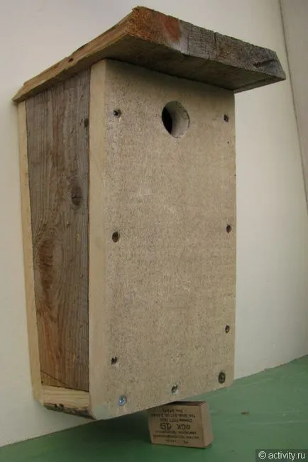 Birdhouse cu mâinile lor