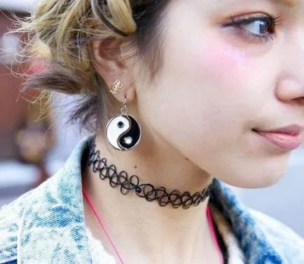 choker tatuaj