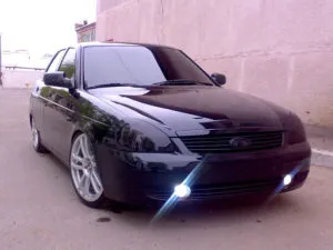 Tuning Lada Priora szedán kezével útmutató