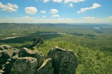 Trekking pe TAGANAY, rută trei noduri