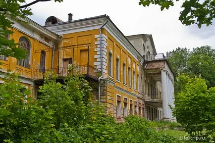 Manor Sukhanovo - приятна атмосфера на запустението