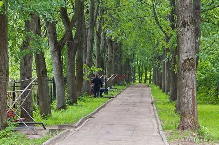 Manor Sukhanovo - приятна атмосфера на запустението