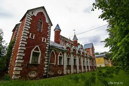 Manor Sukhanovo - приятна атмосфера на запустението