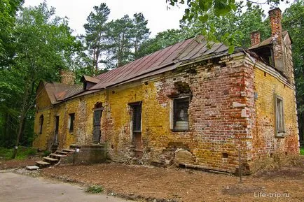 Manor Sukhanovo - atmosferă plăcută pustiirii