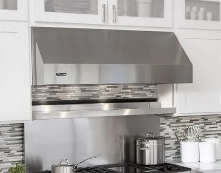 Ventilarea în bucătărie cu o instalație de aragaz cu mâinile lor într-o casă privată, cum să facă și să se conecteze