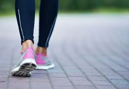 Séta az egészségfejlesztés, a használata Nordic Walking